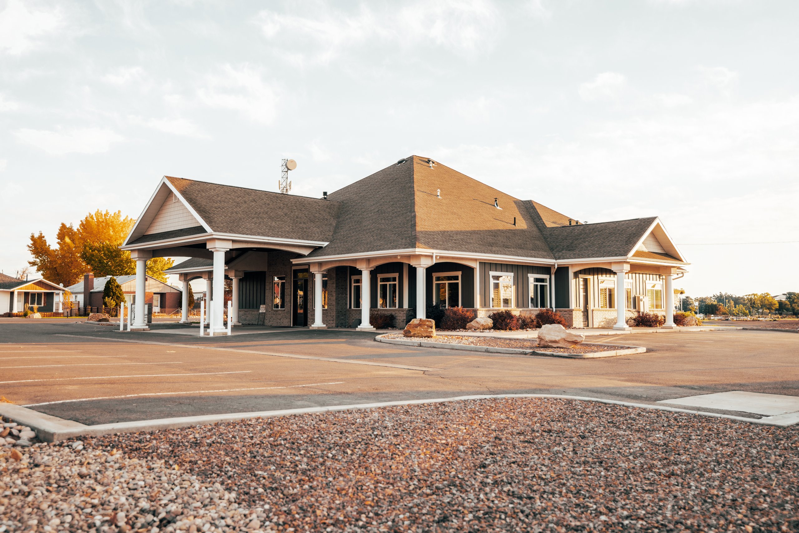 Exterior of the Tomlinson Family Dental office in Roosevelt, Utah